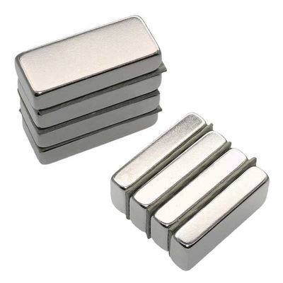 Dikdörtgen Güçlü Neodimyum Mıknatıslar Kalıcı Nadir Toprak Mıknatısları 30 X 10 X 5mm